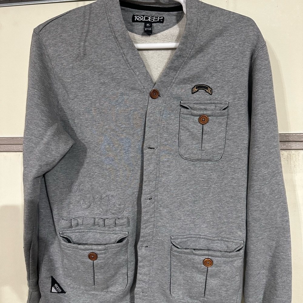 10.deep sweater